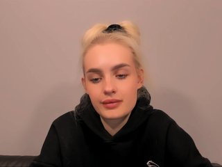 OliviaKisss3 Porn Show