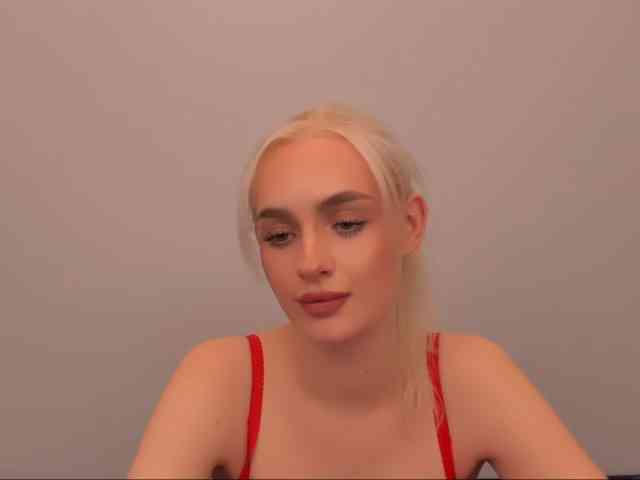 OliviaKisss3 OliviaKisss3