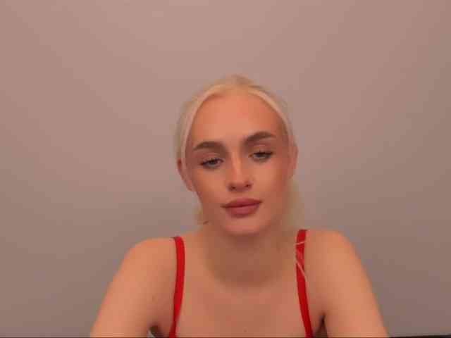 OliviaKisss3 OliviaKisss3