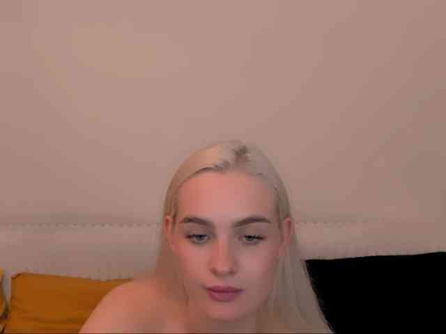 OliviaKisss3 webcam
