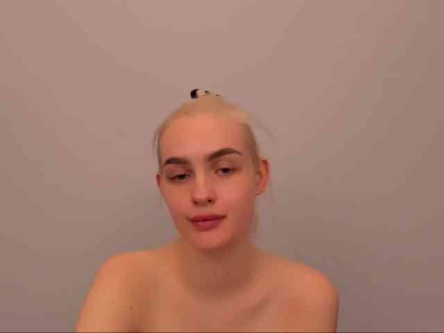 OliviaKisss3 OliviaKisss3