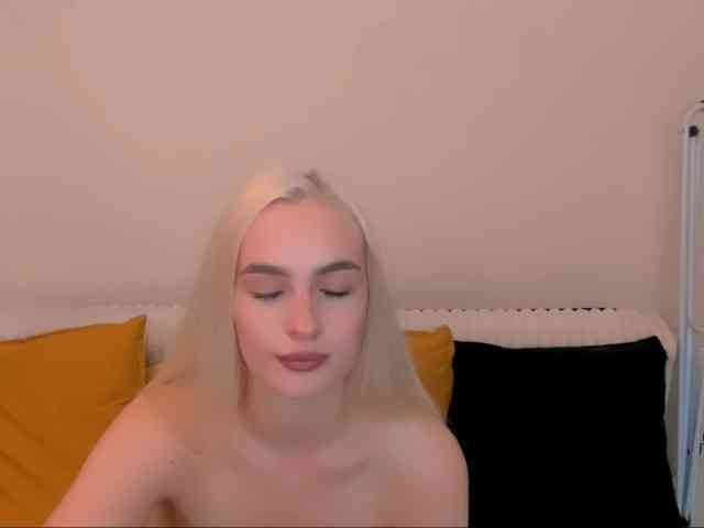 OliviaKisss3 webcam