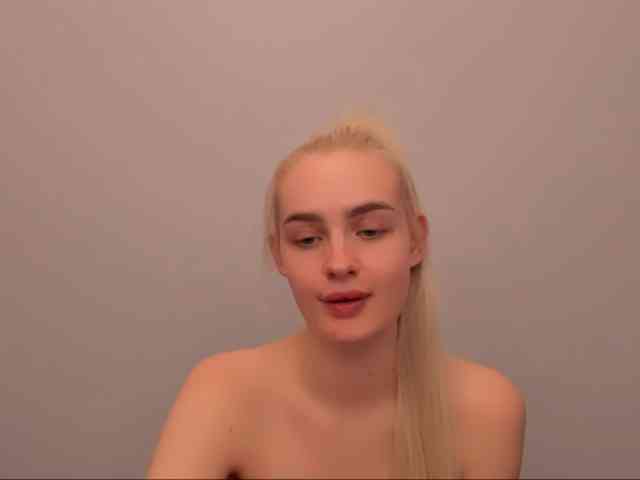 OliviaKisss3 OliviaKisss3