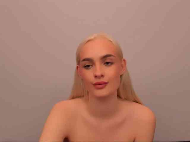 OliviaKisss3 OliviaKisss3