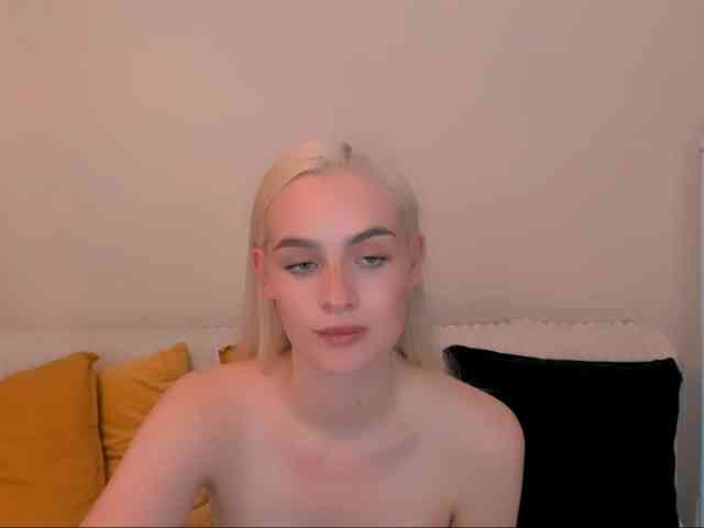OliviaKisss3 webcam