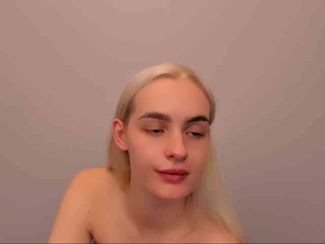 OliviaKisss3 OliviaKisss3