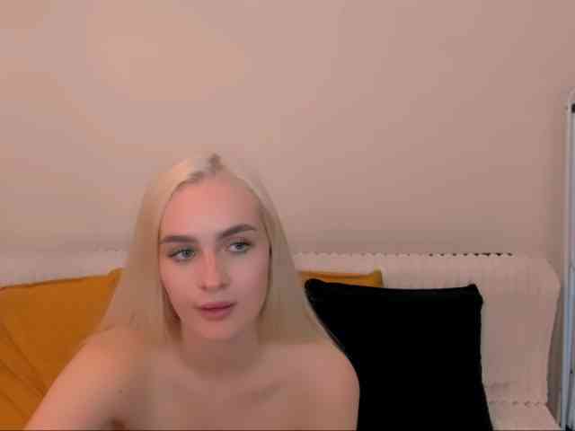 OliviaKisss3 webcam