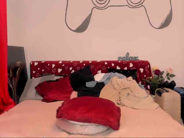 OliviaKisss3 webcam