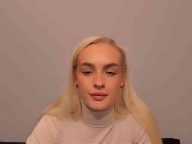 OliviaKisss3 OliviaKisss3