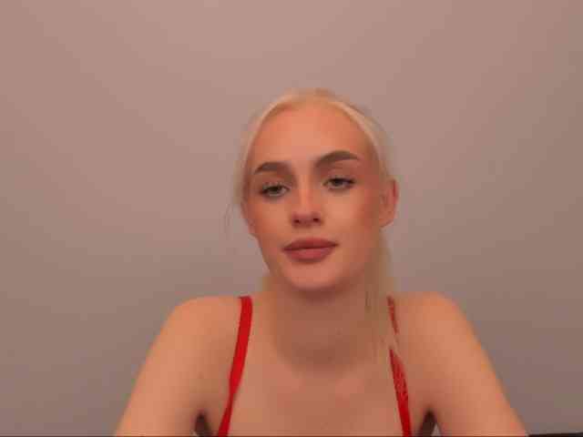 OliviaKisss3 OliviaKisss3