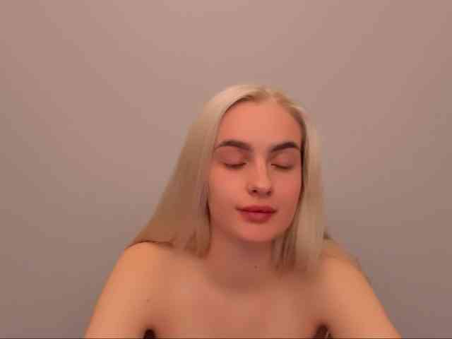 OliviaKisss3 OliviaKisss3