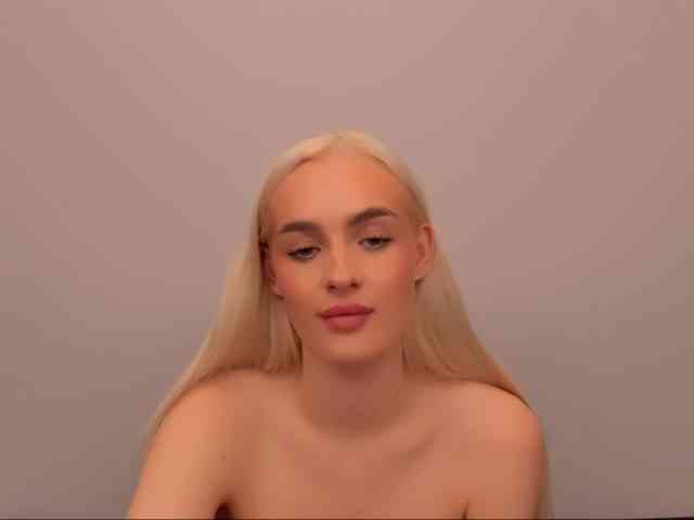 OliviaKisss3 OliviaKisss3