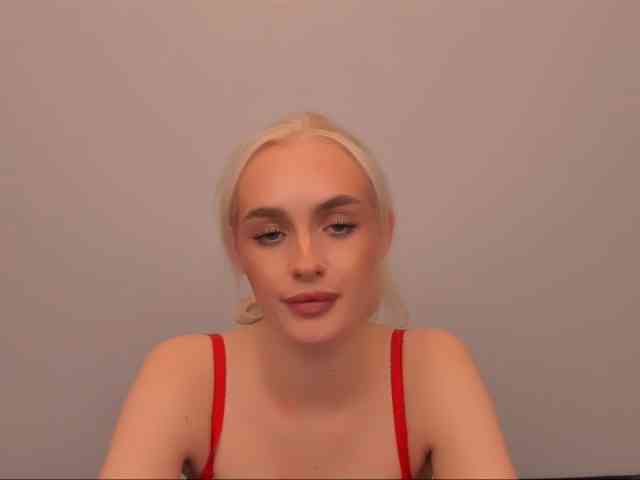 OliviaKisss3 OliviaKisss3