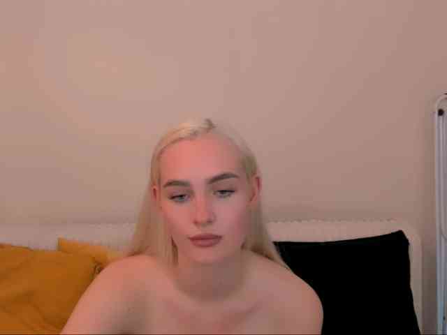OliviaKisss3 webcam