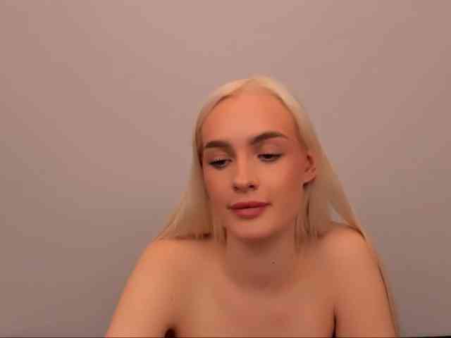 OliviaKisss3 OliviaKisss3