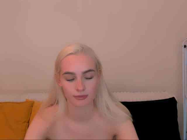 OliviaKisss3 webcam