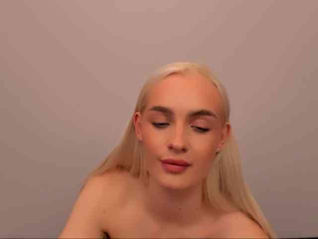 OliviaKisss3 OliviaKisss3