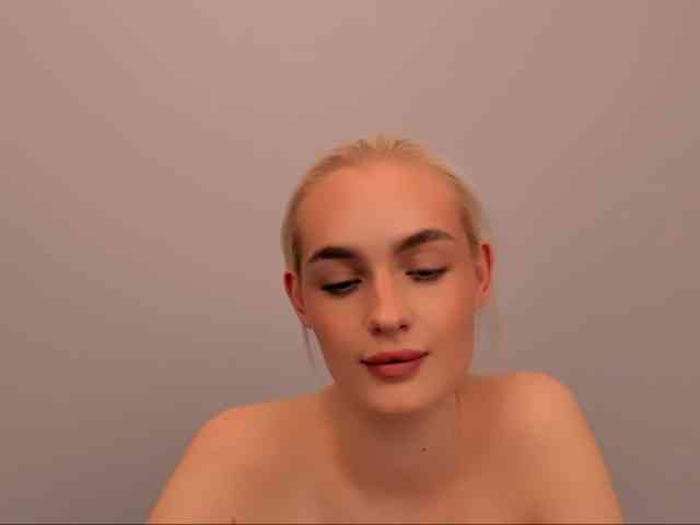 OliviaKisss3 OliviaKisss3