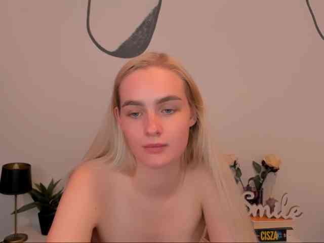 OliviaKisss3