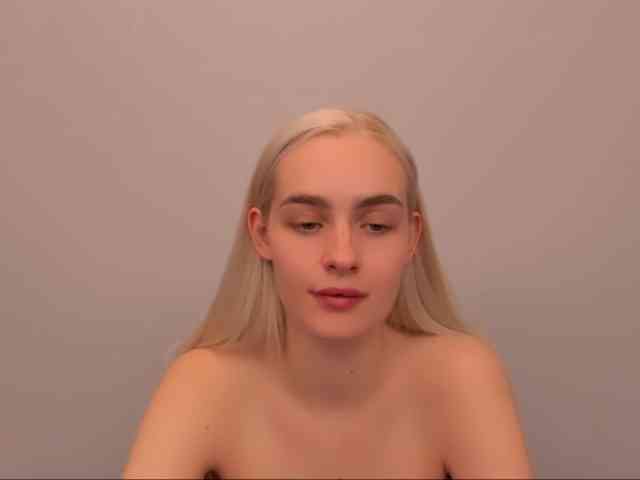 OliviaKisss3 OliviaKisss3