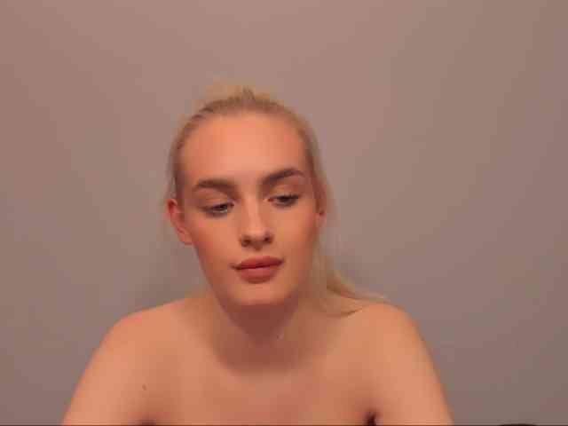 OliviaKisss3 OliviaKisss3