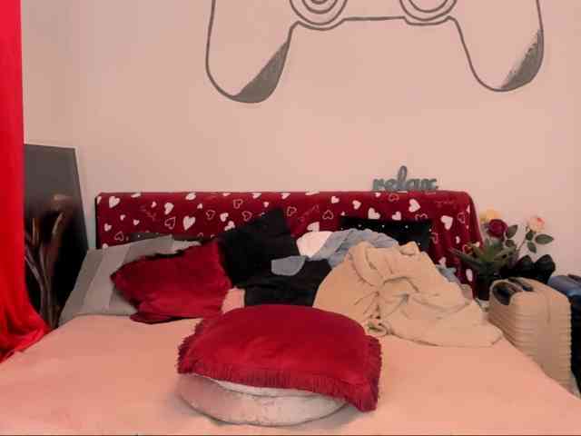 OliviaKisss3 webcam