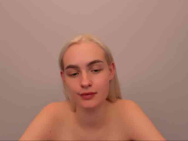 OliviaKisss3 OliviaKisss3