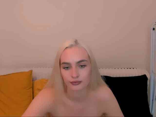 OliviaKisss3 webcam