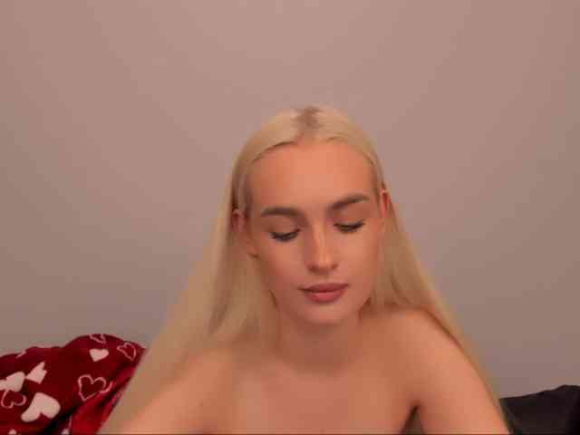 OliviaKisss3 OliviaKisss3