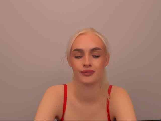 OliviaKisss3 OliviaKisss3