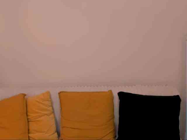 OliviaKisss3 webcam