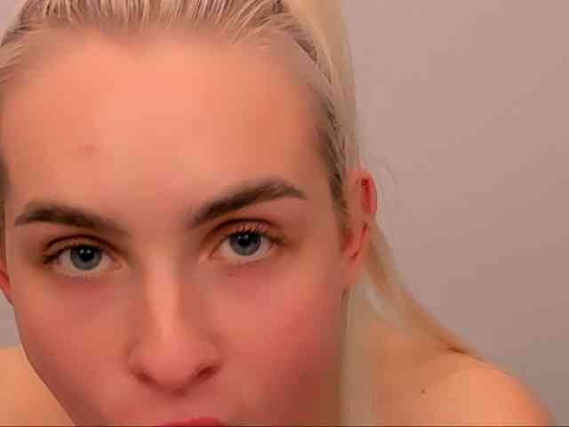 OliviaKisss3 OliviaKisss3