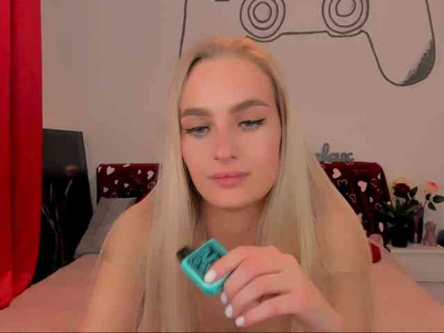 OliviaKisss3