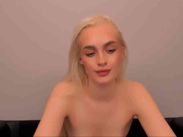 OliviaKisss3 OliviaKisss3