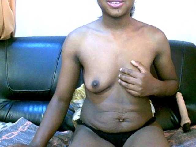 Fanyah's BongaCams show and profile