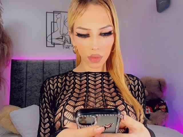 roxy-sexy21 Live Webcam on BongaCams