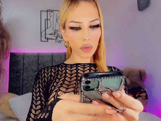 roxy-sexy21 Live Webcam on BongaCams