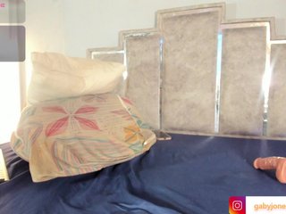 GabyyJones Porn Show