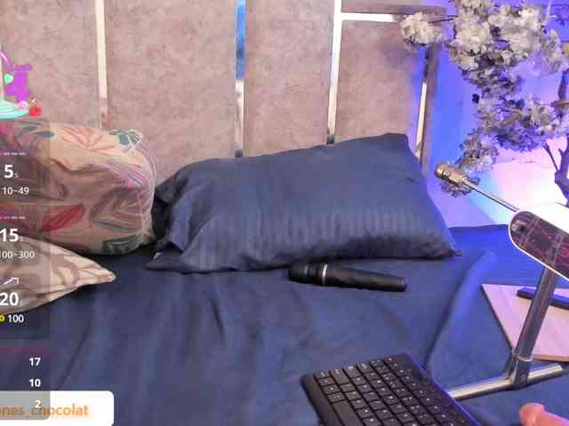 GabyyJones webcam