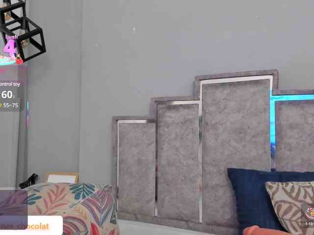 GabyyJones webcam