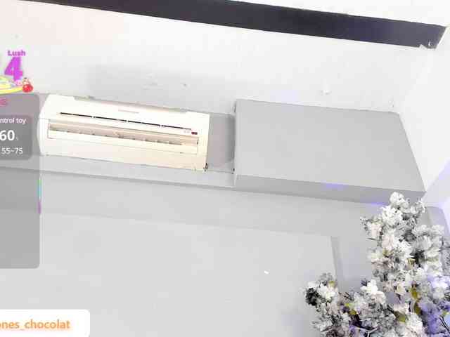 GabyyJones webcam
