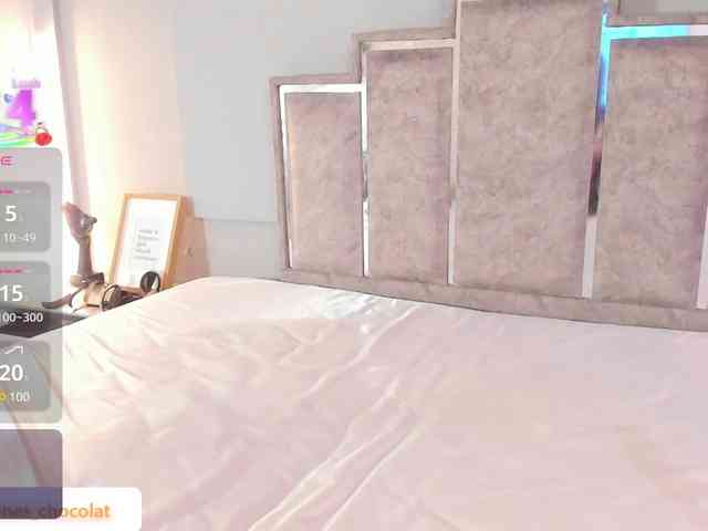 GabyyJones webcam