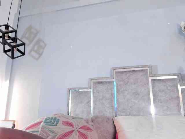 GabyyJones webcam