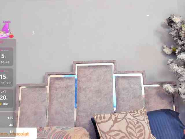 GabyyJones webcam