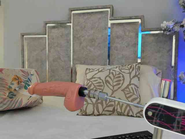 GabyyJones webcam