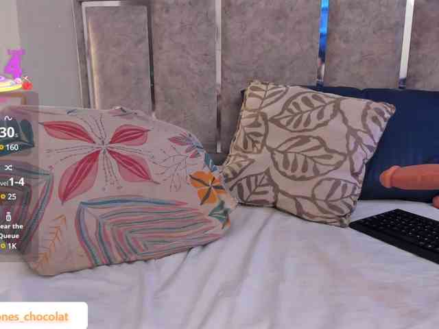 GabyyJones webcam