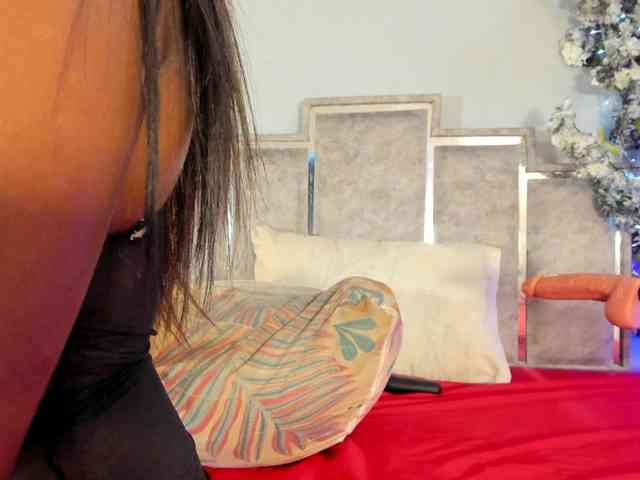 GabyyJones webcam