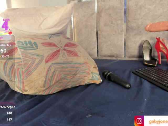 GabyyJones webcam