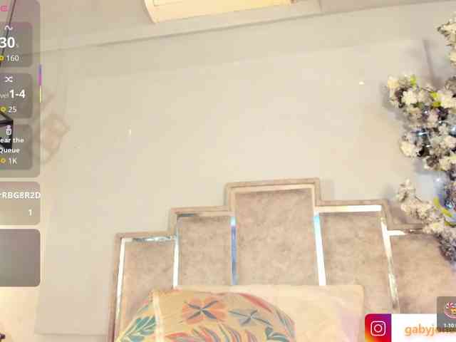 GabyyJones webcam