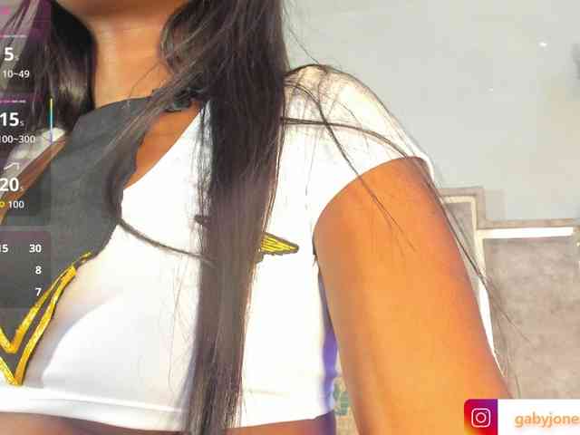 GabyyJones webcam